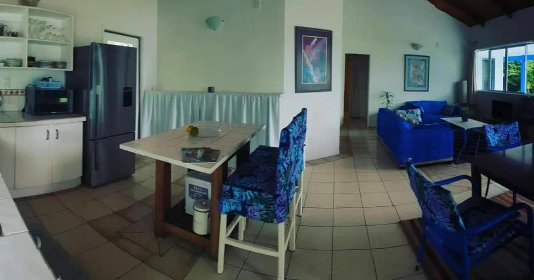 Are Tamareni 2Br Beach Cottage Or River Studio أفاروا الغرفة الصورة