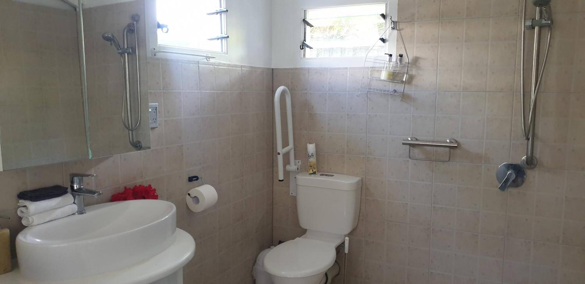 Are Tamareni 2Br Beach Cottage Or River Studio أفاروا الغرفة الصورة